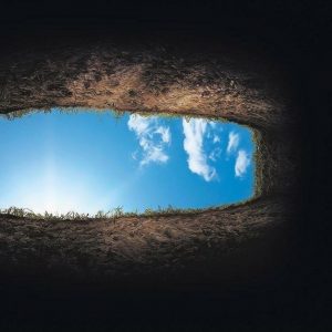 دهانی باز برای بلعیدن